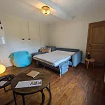 Apartment Le Chateau De Manon