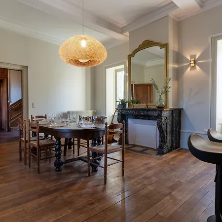 Le Chateau De Manon Apartment